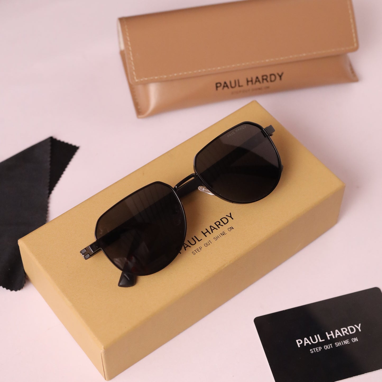 Astro 819 full black