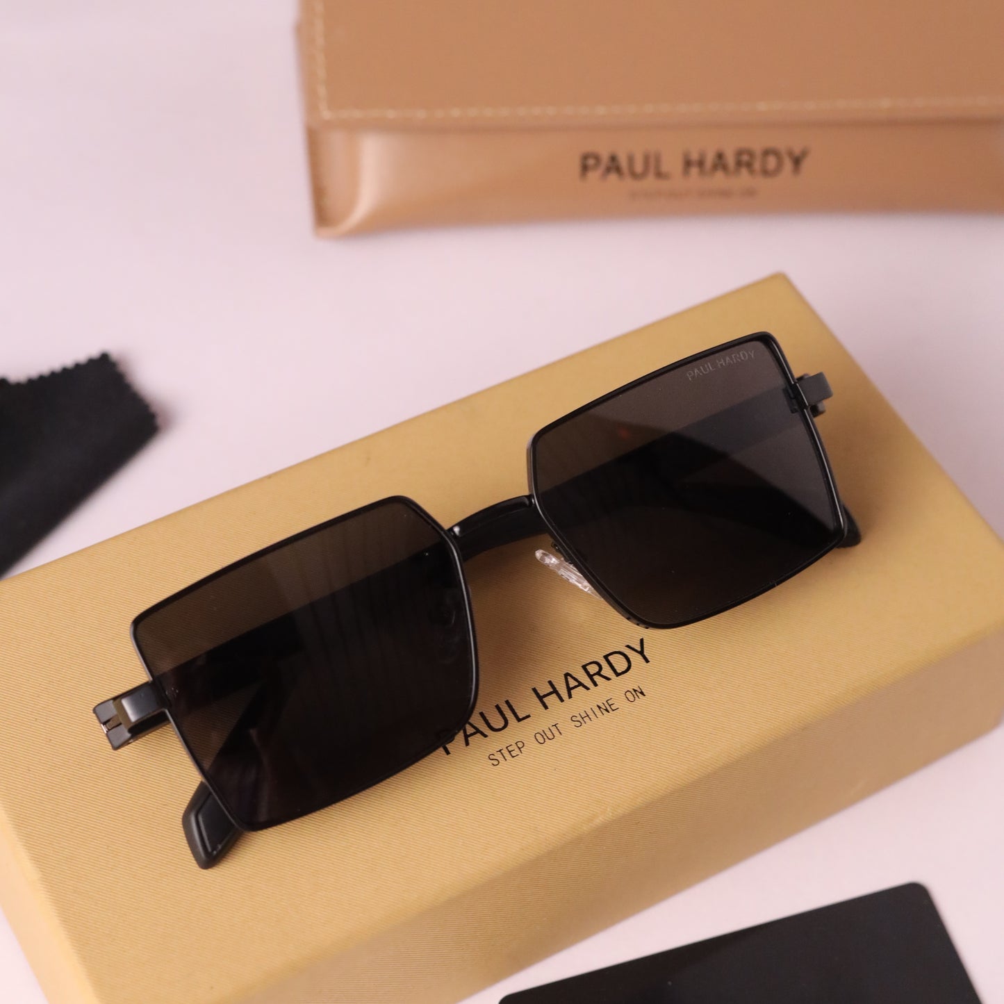 Shadow 818 full black