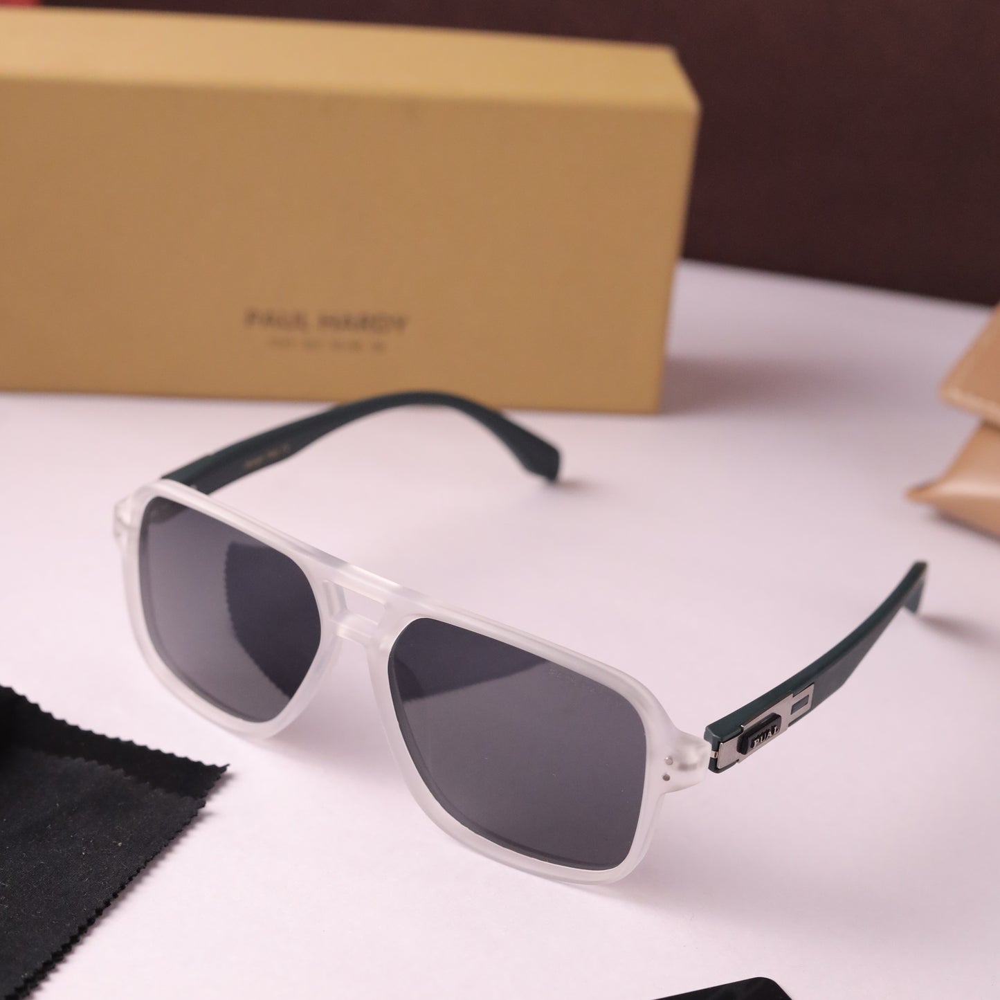 Twister 816 white black
