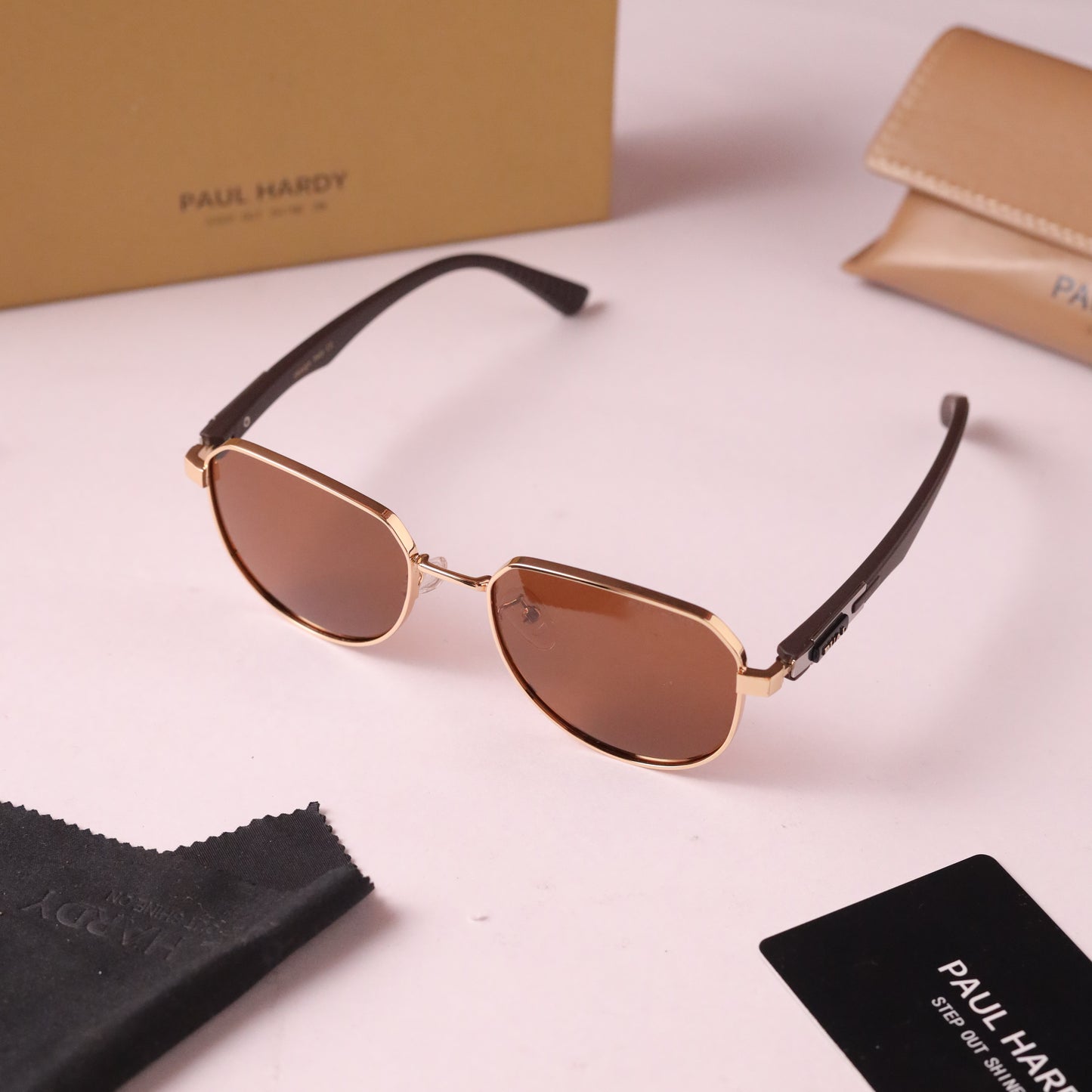 Astro 819 gold brown