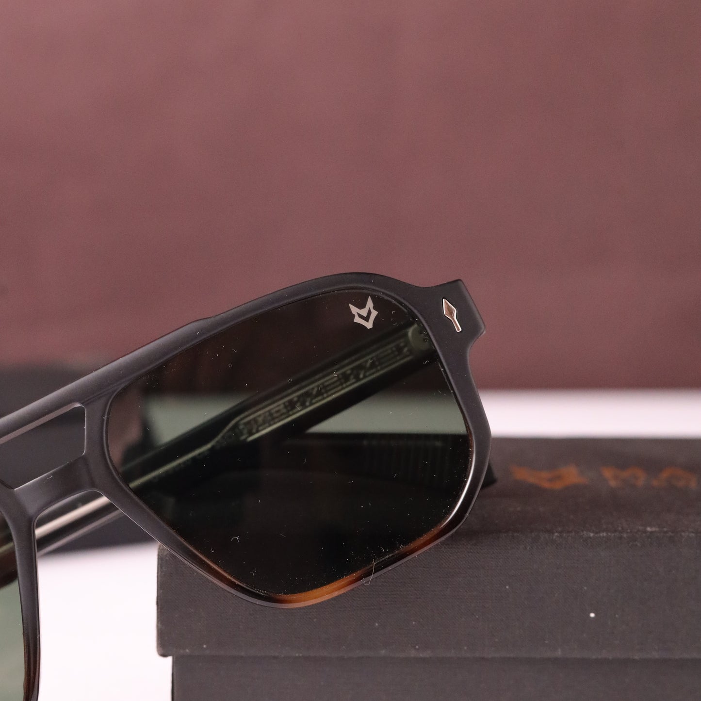 Hercules 9820 black tiger green