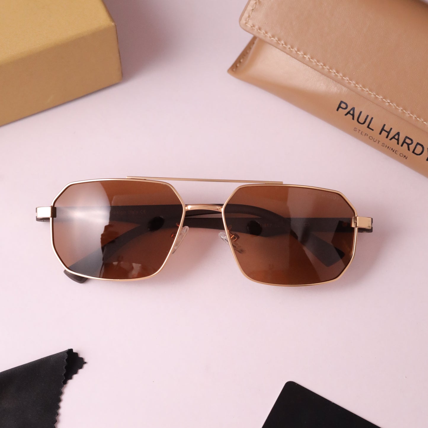 Studios grant 817 gold brown