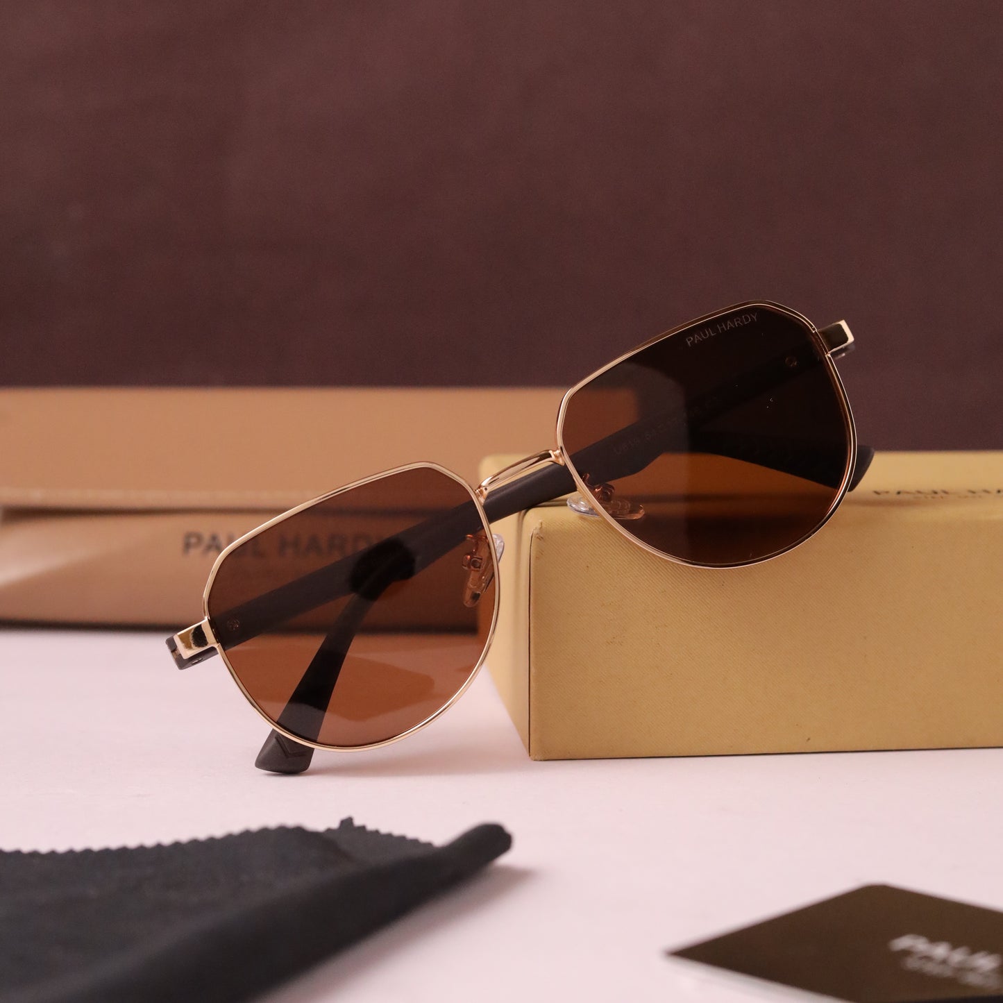 Astro 819 gold brown
