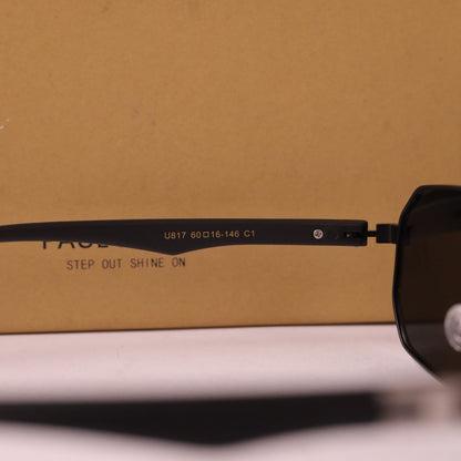 Studios grant 817 full black