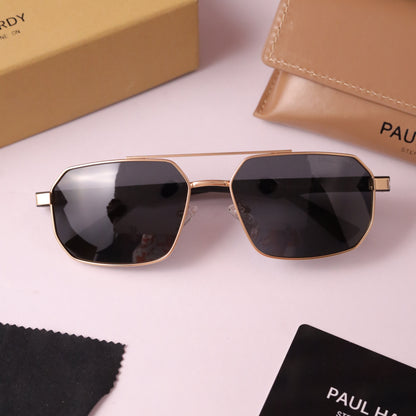 Studios grant 817 gold black