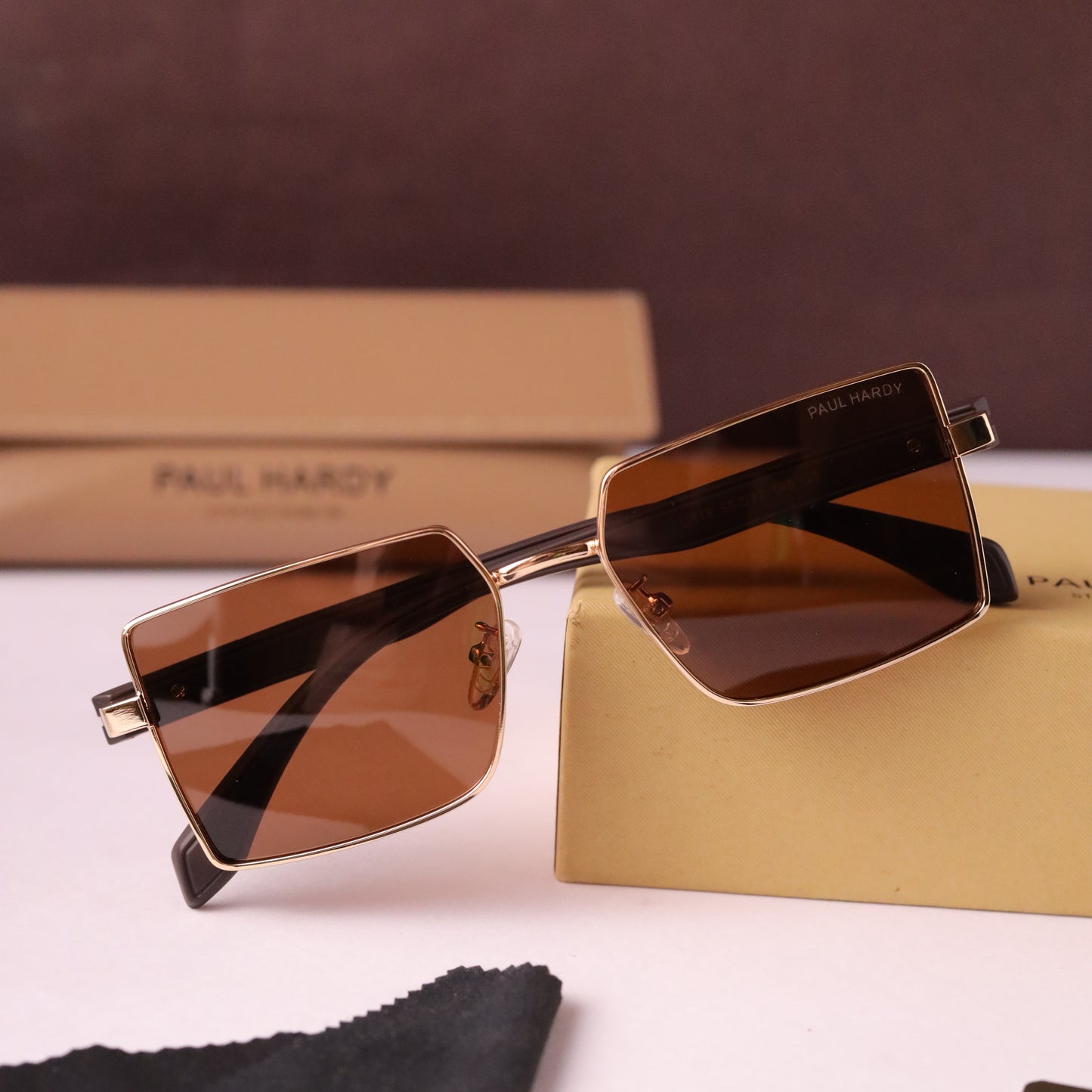 Shadow 818 gold brown