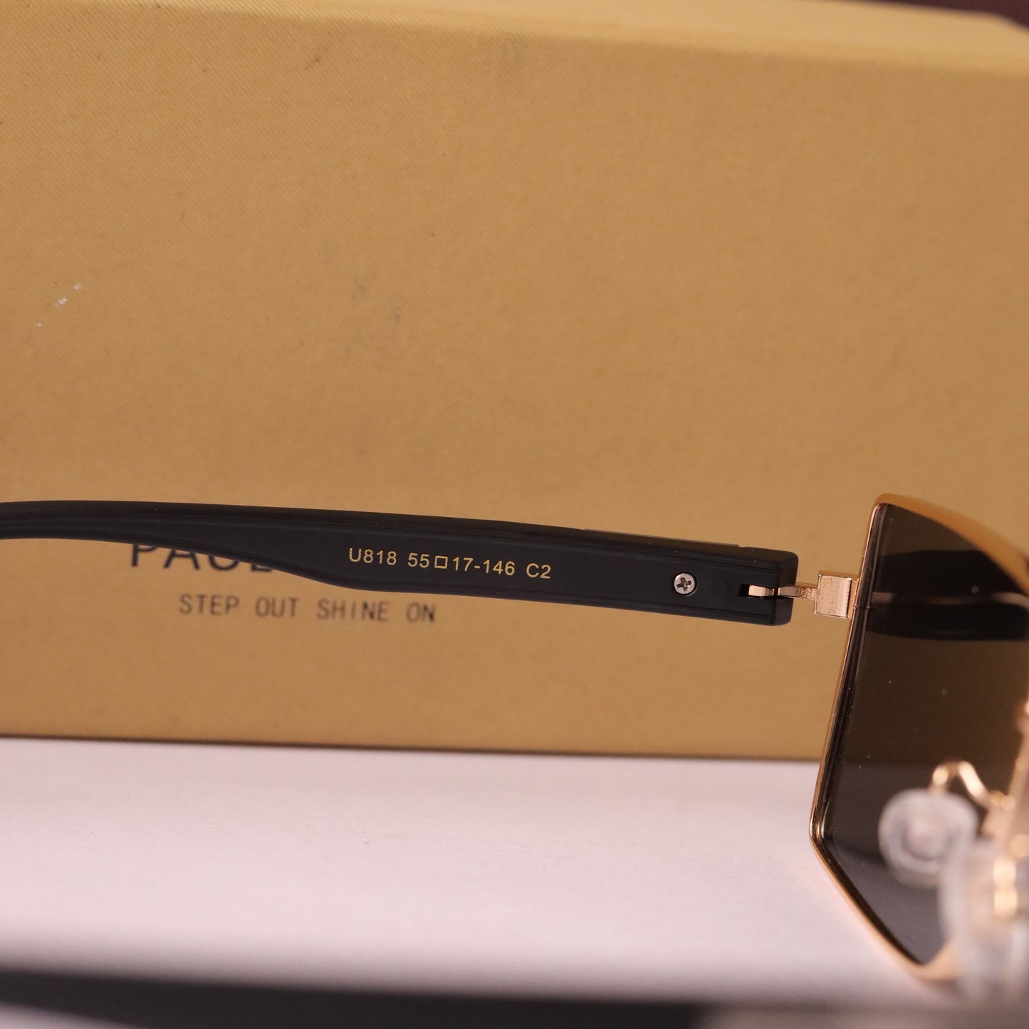 Shadow 818 gold black