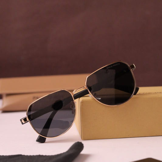 Astro 819 gold black
