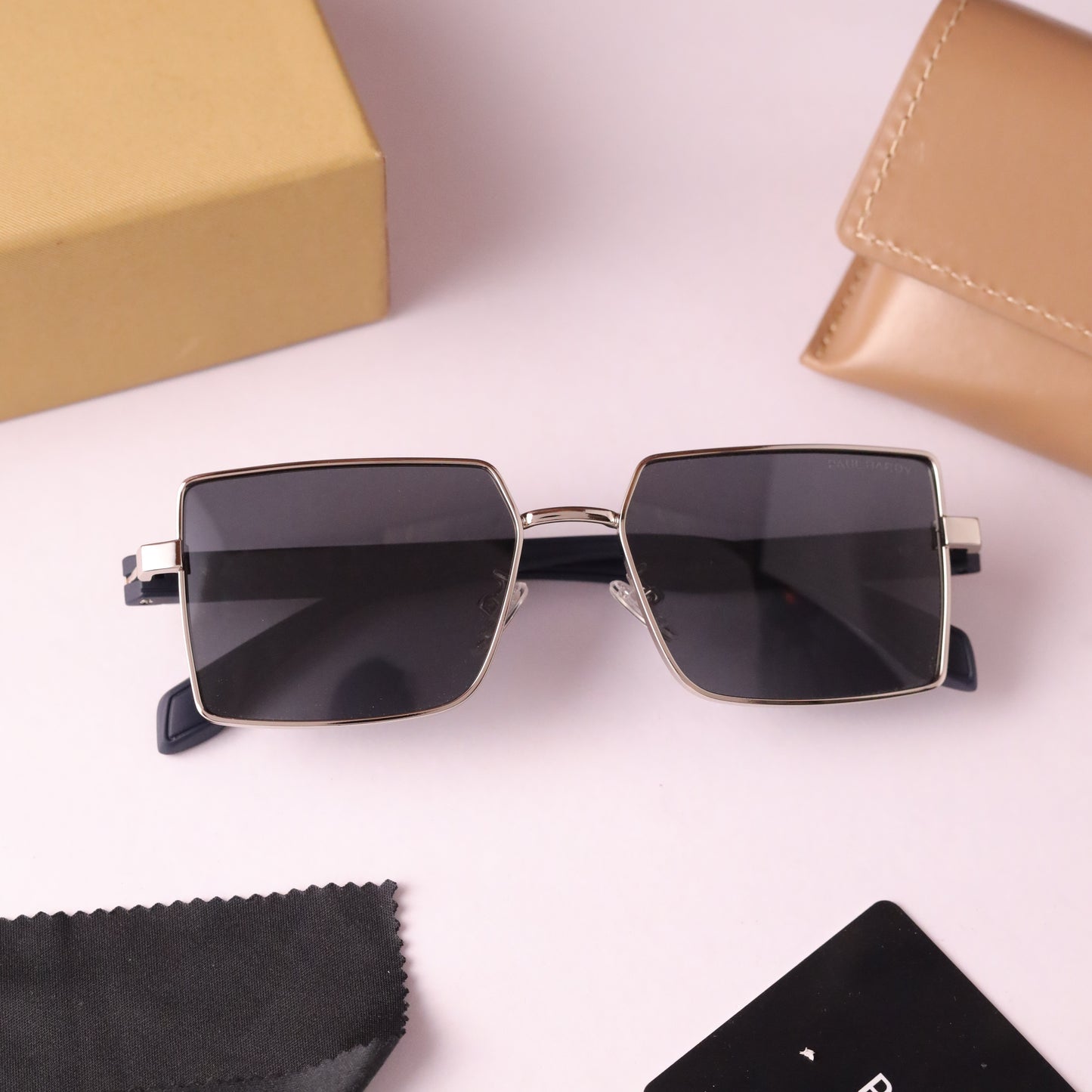 Shadow 818 silver black