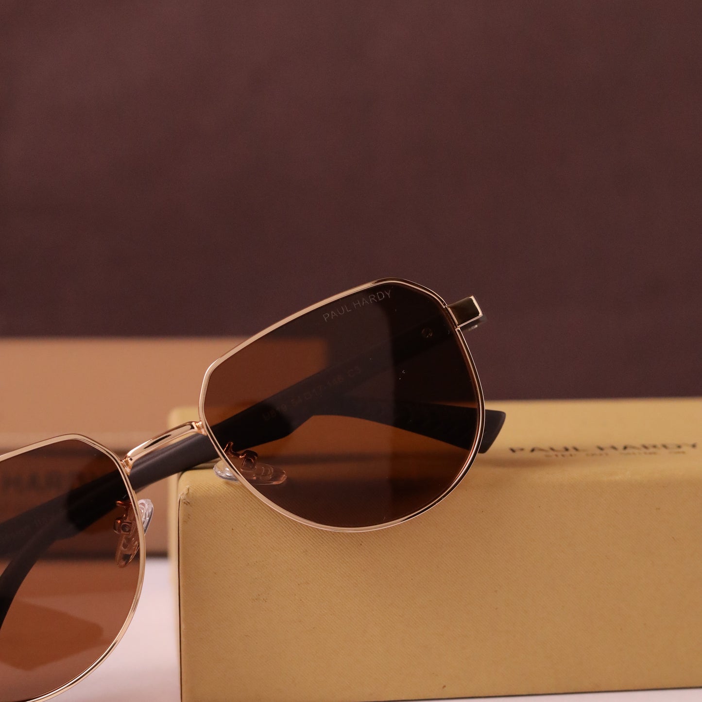 Astro 819 gold brown
