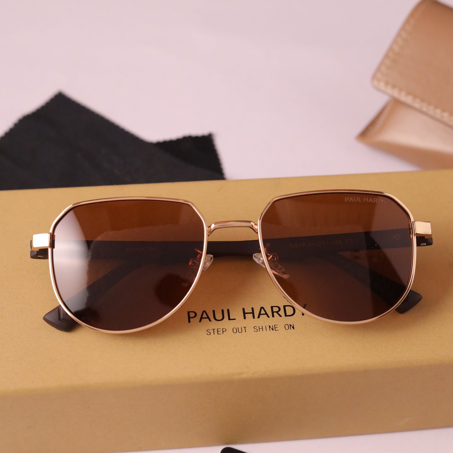Astro 819 gold brown
